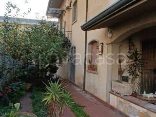 casa indipendente in vendita a Viareggio in zona Campo d'Aviazione