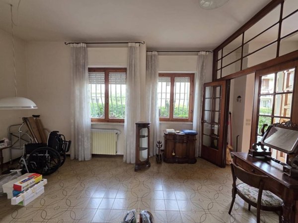 casa indipendente in vendita a Viareggio in zona Campo d'Aviazione
