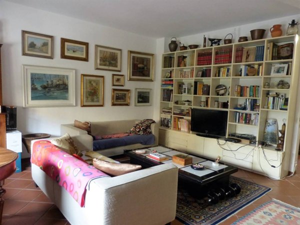 casa indipendente in vendita a Viareggio in zona Campo d'Aviazione
