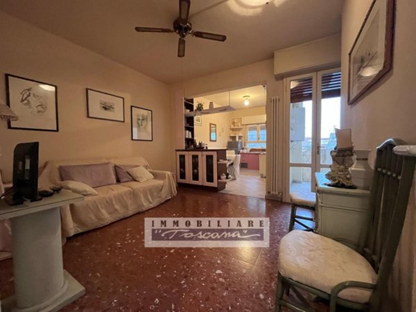 casa indipendente in vendita a Viareggio