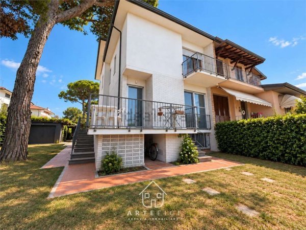 appartamento in vendita a Viareggio in zona Campo d'Aviazione