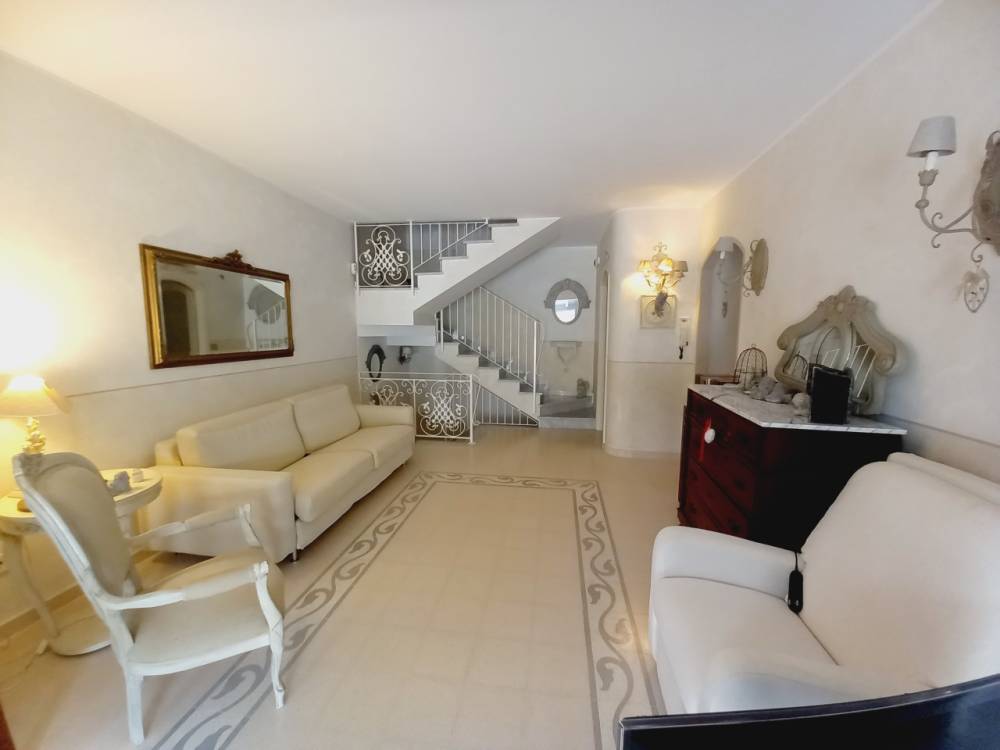 casa indipendente in vendita a Viareggio in zona Torre del Lago