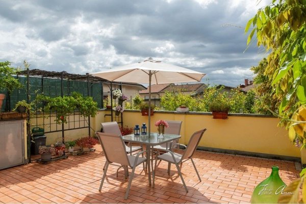 casa indipendente in vendita a Viareggio in zona Centro Storico
