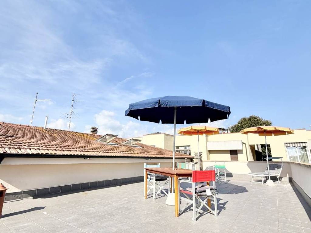 appartamento in vendita a Viareggio in zona Migliarina