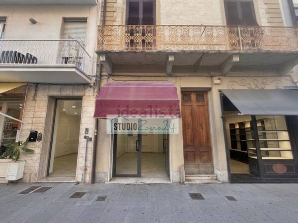ufficio in vendita a Viareggio in zona Centro Storico