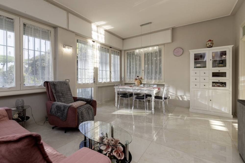 casa indipendente in vendita a Viareggio in zona Don Bosco