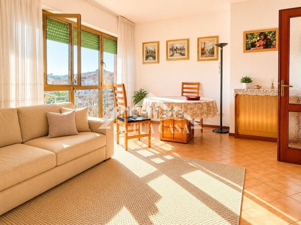 appartamento in vendita a Viareggio in zona Marco Polo