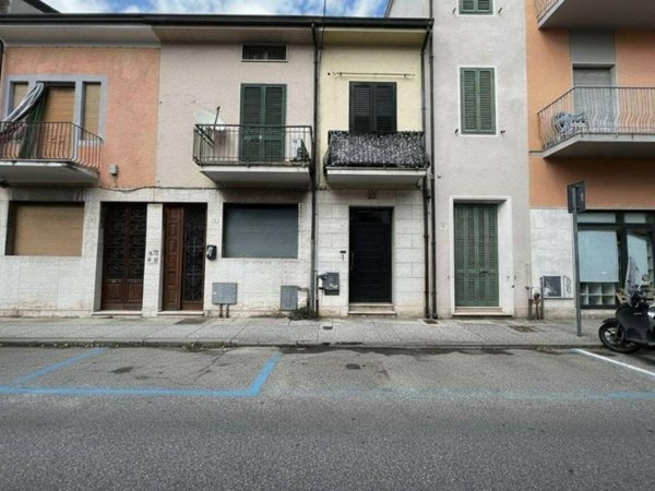 casa indipendente in vendita a Viareggio in zona Centro Storico