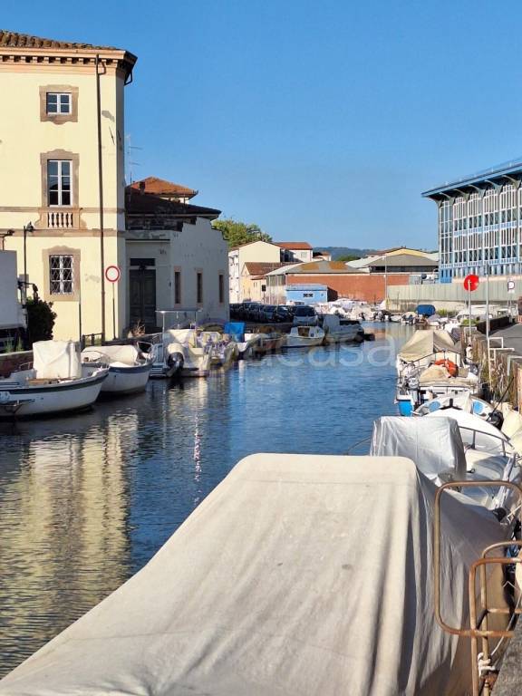 appartamento in vendita a Viareggio in zona Campo d'Aviazione
