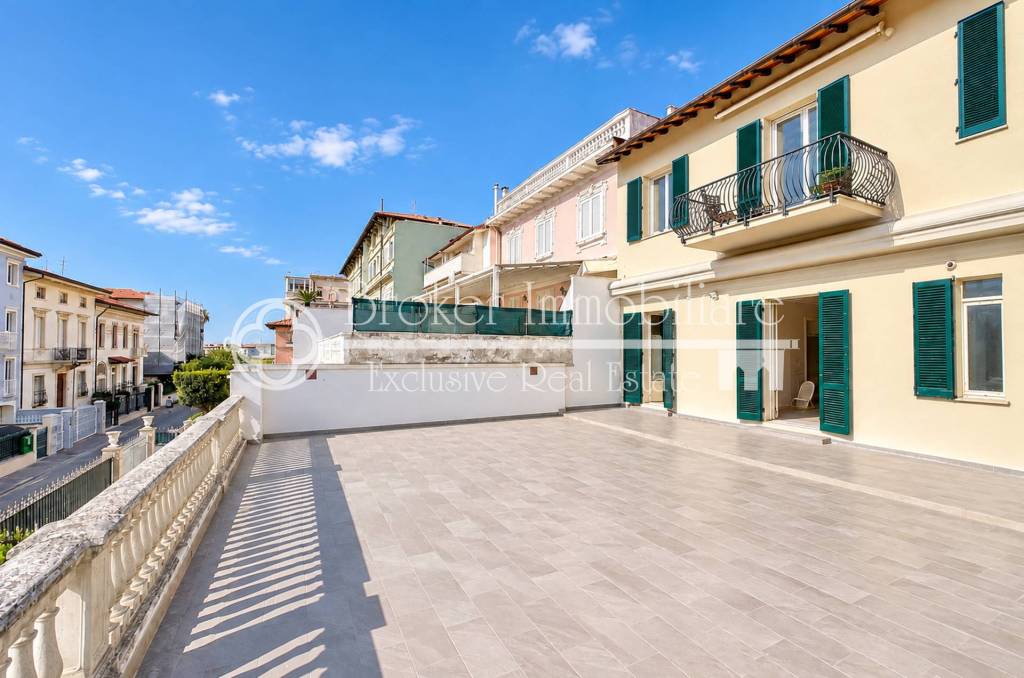 appartamento in vendita a Viareggio