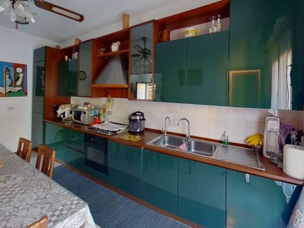 casa indipendente in vendita a Viareggio in zona Torre del Lago