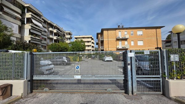 appartamento in vendita a Viareggio in zona Marco Polo
