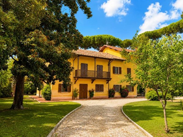 casa indipendente in vendita a Viareggio in zona Marco Polo
