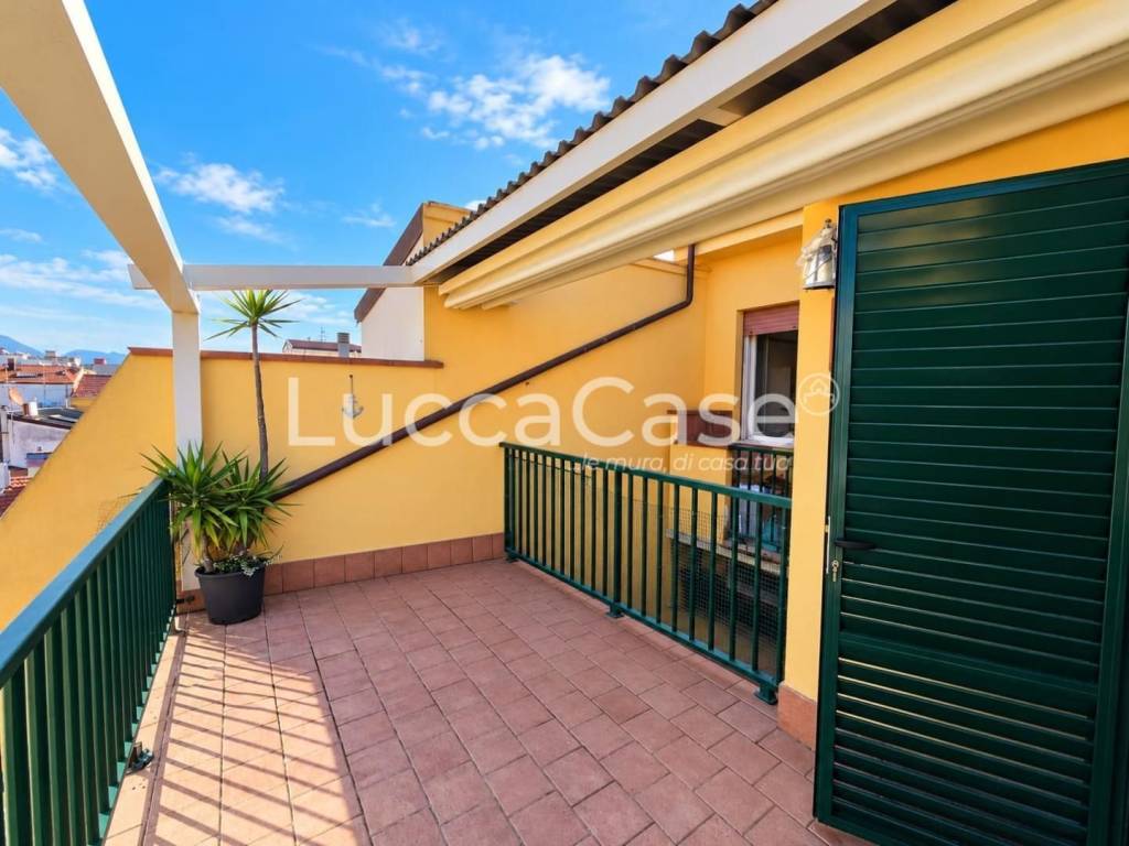 appartamento in vendita a Viareggio