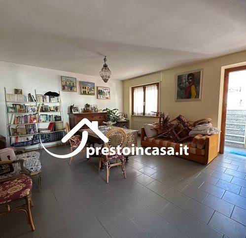 appartamento in vendita a Viareggio in zona Centro Storico