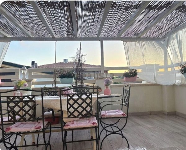 casa indipendente in vendita a Viareggio in zona Campo d'Aviazione