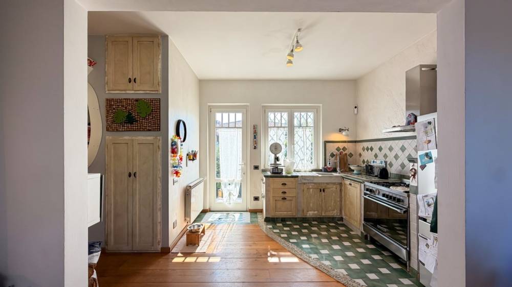 casa indipendente in vendita a Viareggio in zona Torre del Lago