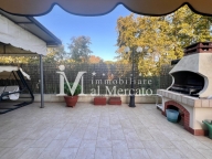 casa indipendente in vendita a Viareggio