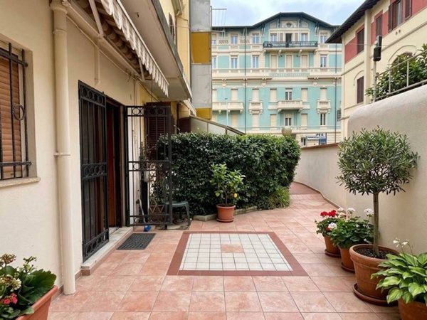 casa indipendente in vendita a Viareggio in zona Marco Polo