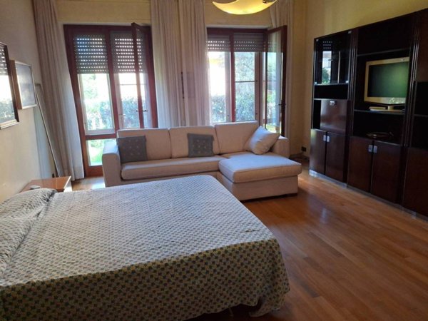 casa indipendente in vendita a Viareggio in zona Marco Polo