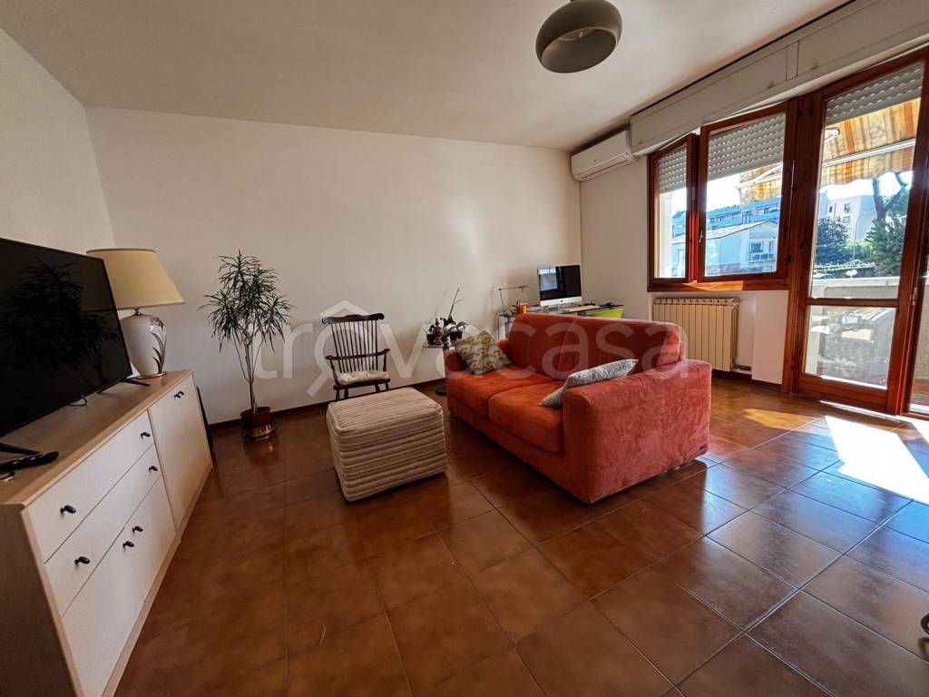 appartamento in vendita a Viareggio in zona Campo d'Aviazione