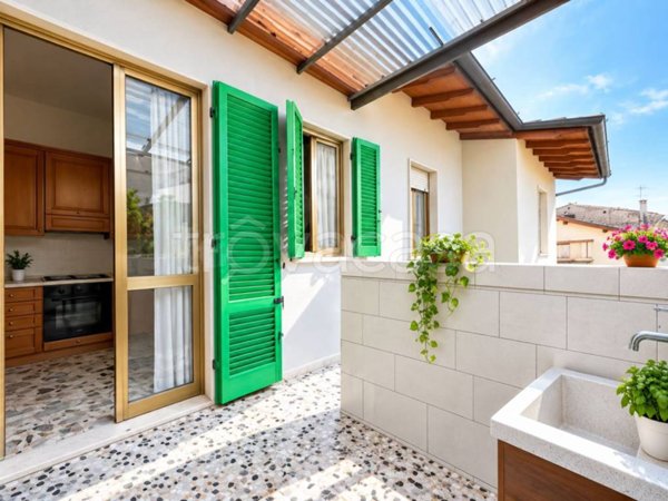 casa indipendente in vendita a Viareggio