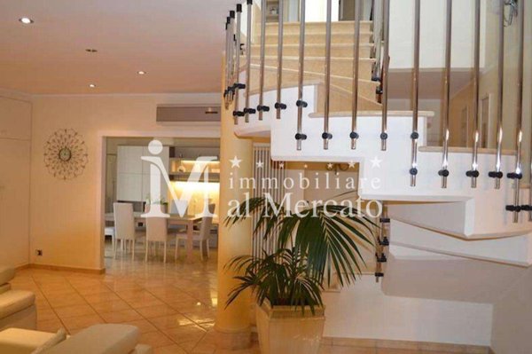 casa indipendente in vendita a Viareggio in zona Torre del Lago