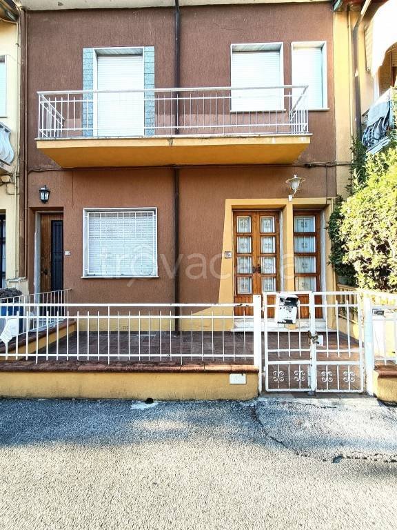 appartamento in vendita a Viareggio in zona Don Bosco