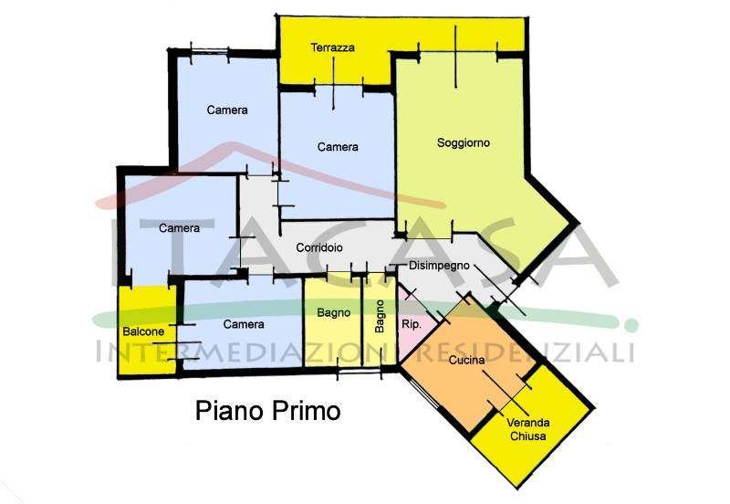 appartamento in vendita a Viareggio in zona Centro Storico