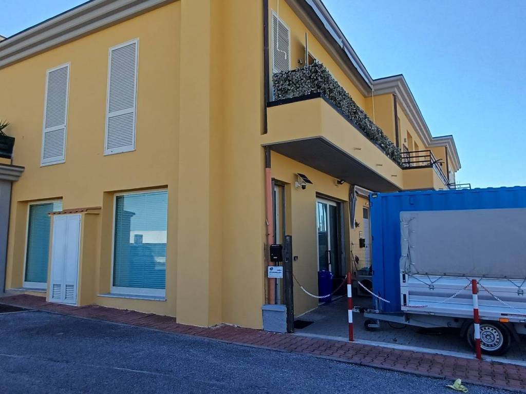 appartamento in vendita a Viareggio in zona Torre del Lago
