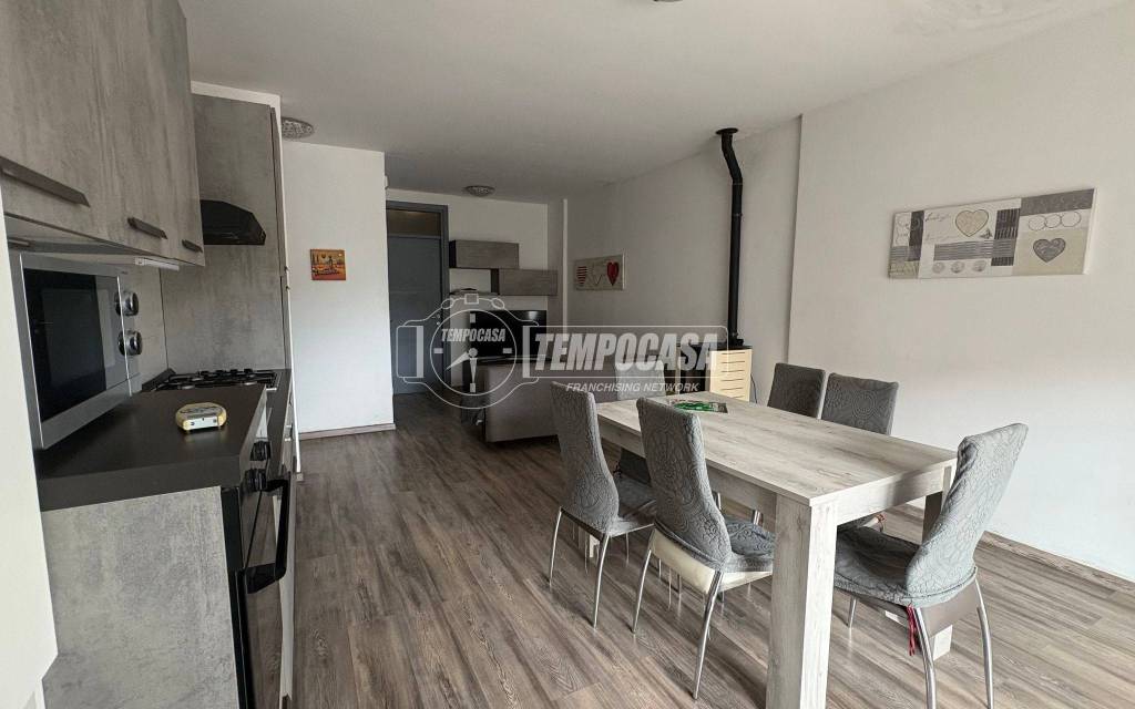appartamento in vendita a Viareggio in zona Campo d'Aviazione