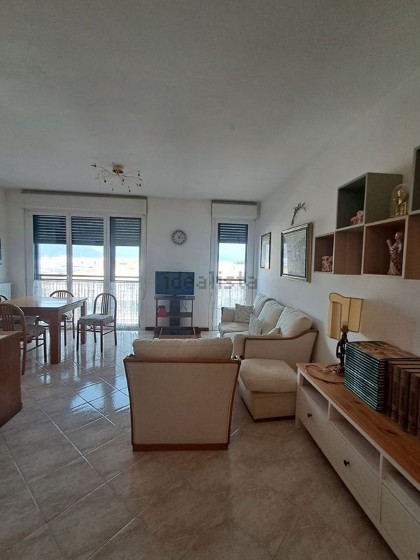 appartamento in vendita a Viareggio in zona Centro Storico
