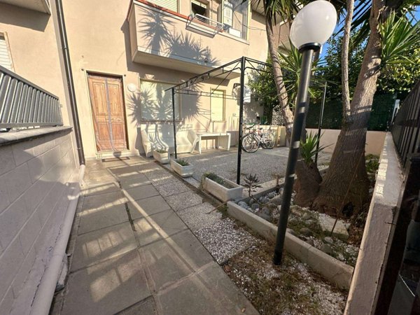 appartamento in vendita a Viareggio in zona Torre del Lago