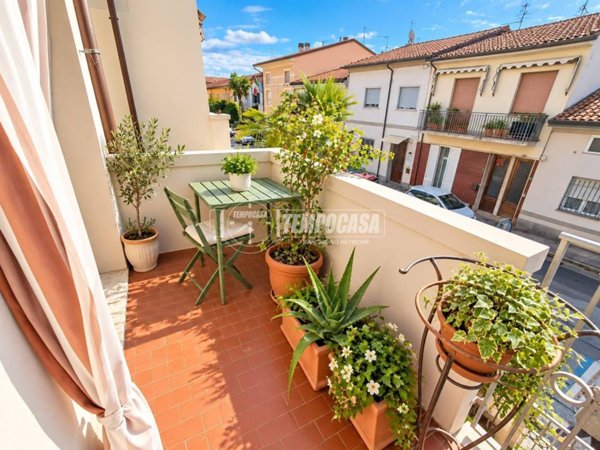 appartamento in vendita a Viareggio in zona Marco Polo