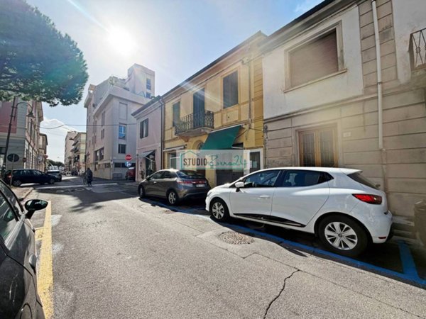 appartamento in vendita a Viareggio in zona Centro Storico