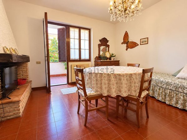 casa indipendente in vendita a Viareggio in zona Torre del Lago