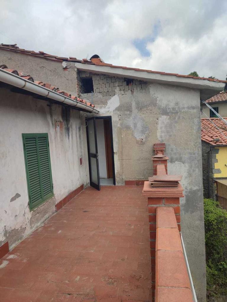 casa indipendente in vendita a Villa Basilica