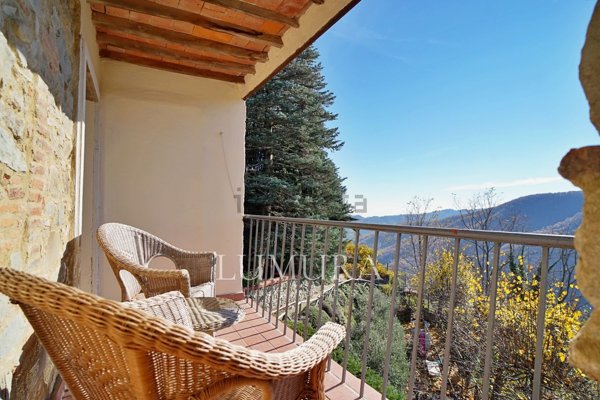 casa indipendente in vendita a Villa Basilica