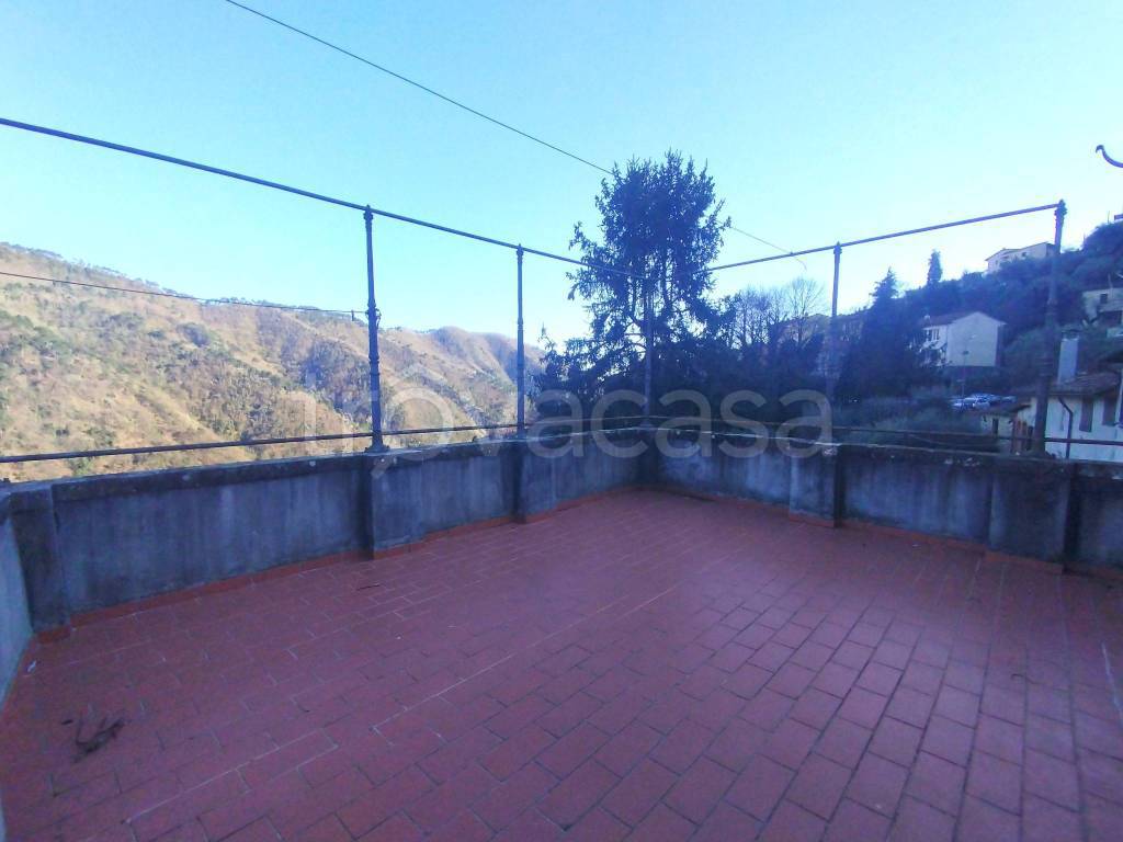 casa indipendente in vendita a Villa Basilica