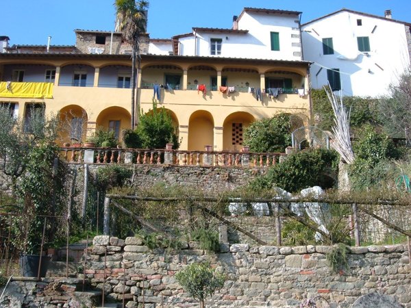 casa indipendente in vendita a Villa Basilica