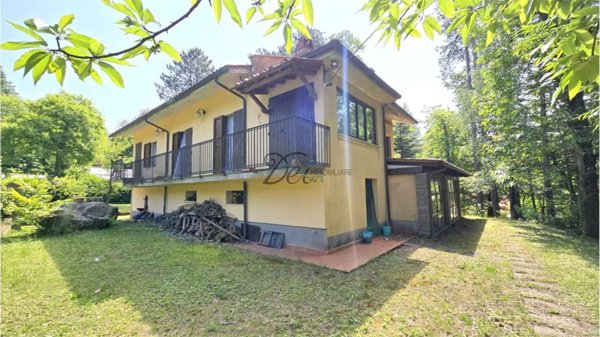 casa indipendente in vendita a Villa Basilica