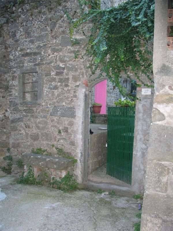 casa indipendente in vendita a Villa Basilica in zona Boveglio