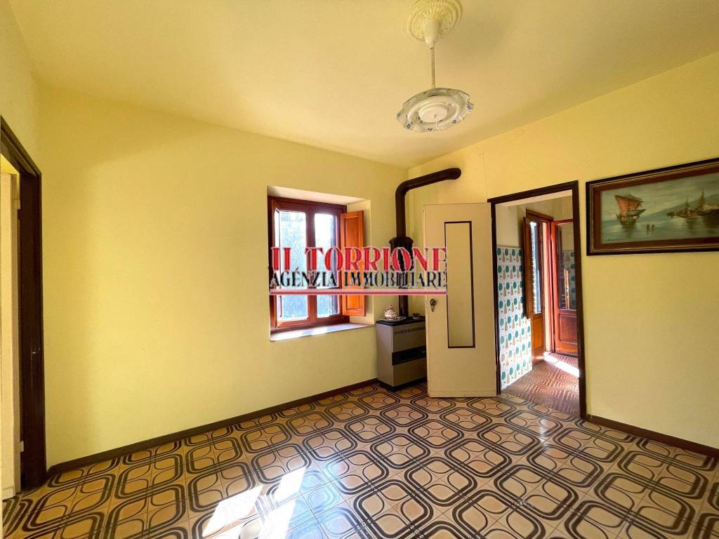 casa indipendente in vendita a Villa Basilica