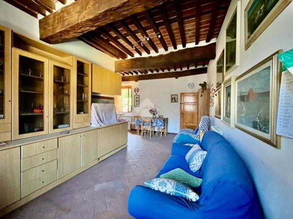 casa indipendente in vendita a Villa Basilica