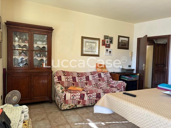 casa indipendente in vendita a Villa Basilica in zona Colognora