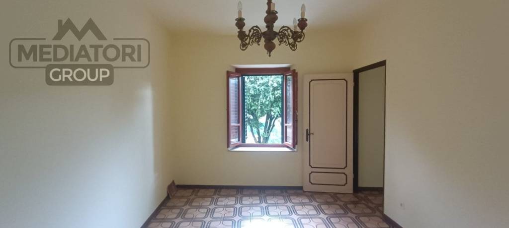 casa indipendente in vendita a Villa Basilica