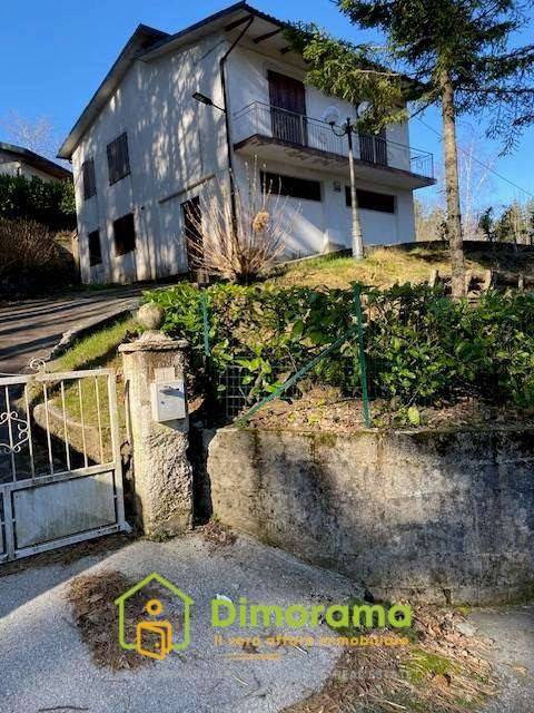 casa indipendente in vendita a Villa Basilica