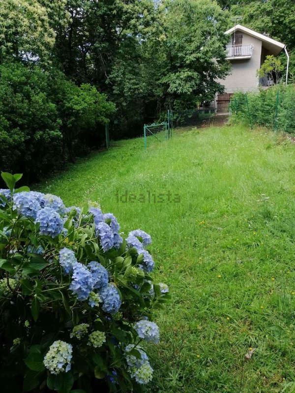 casa indipendente in vendita a Villa Basilica in zona Boveglio