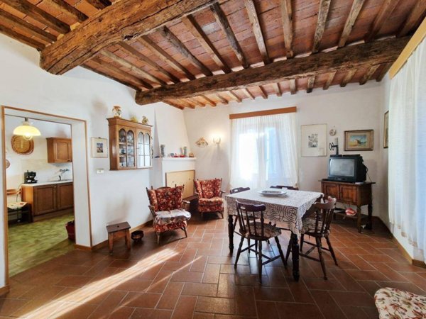 casa indipendente in vendita a Villa Basilica