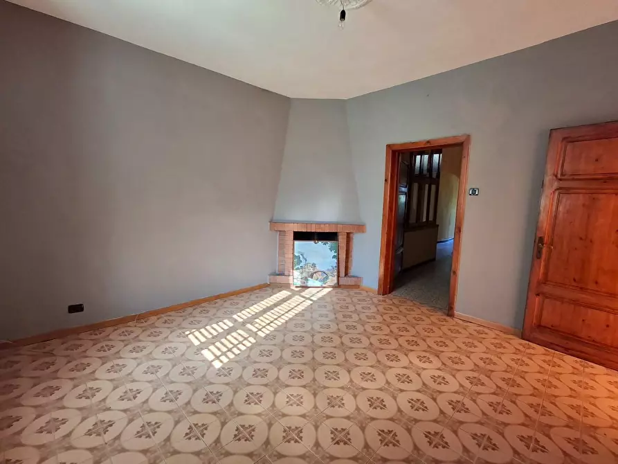 casa indipendente in vendita a Villa Basilica